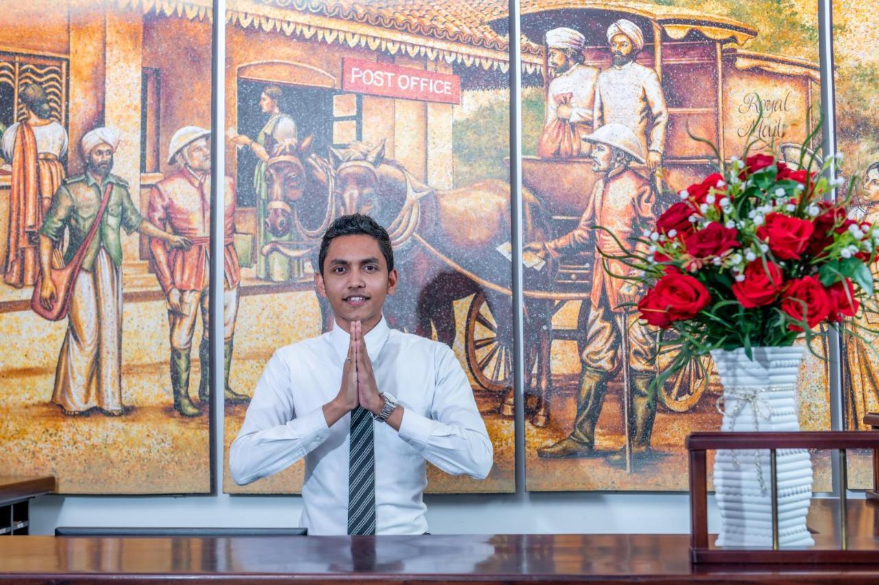 Earl'S Red Colombo Hotell Eksteriør bilde