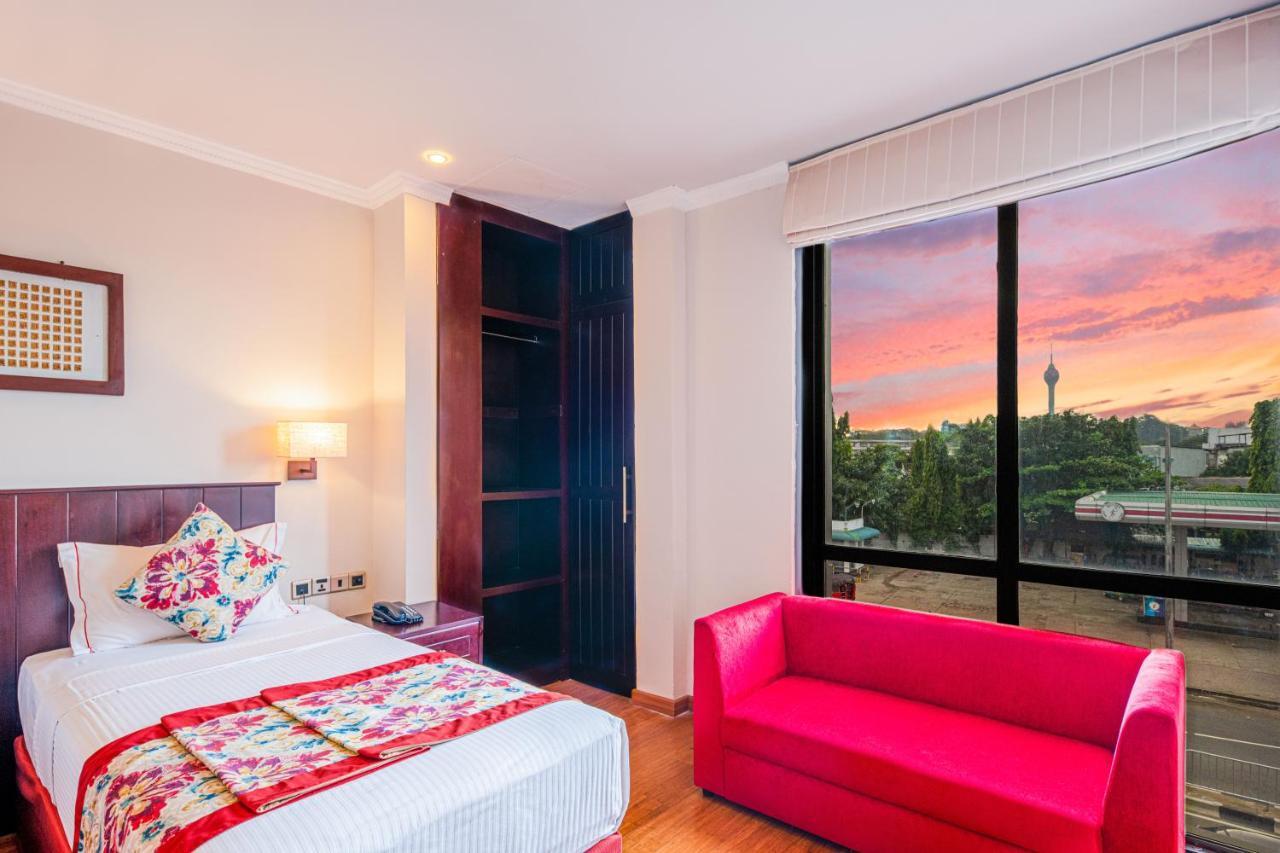 Earl'S Red Colombo Hotell Eksteriør bilde